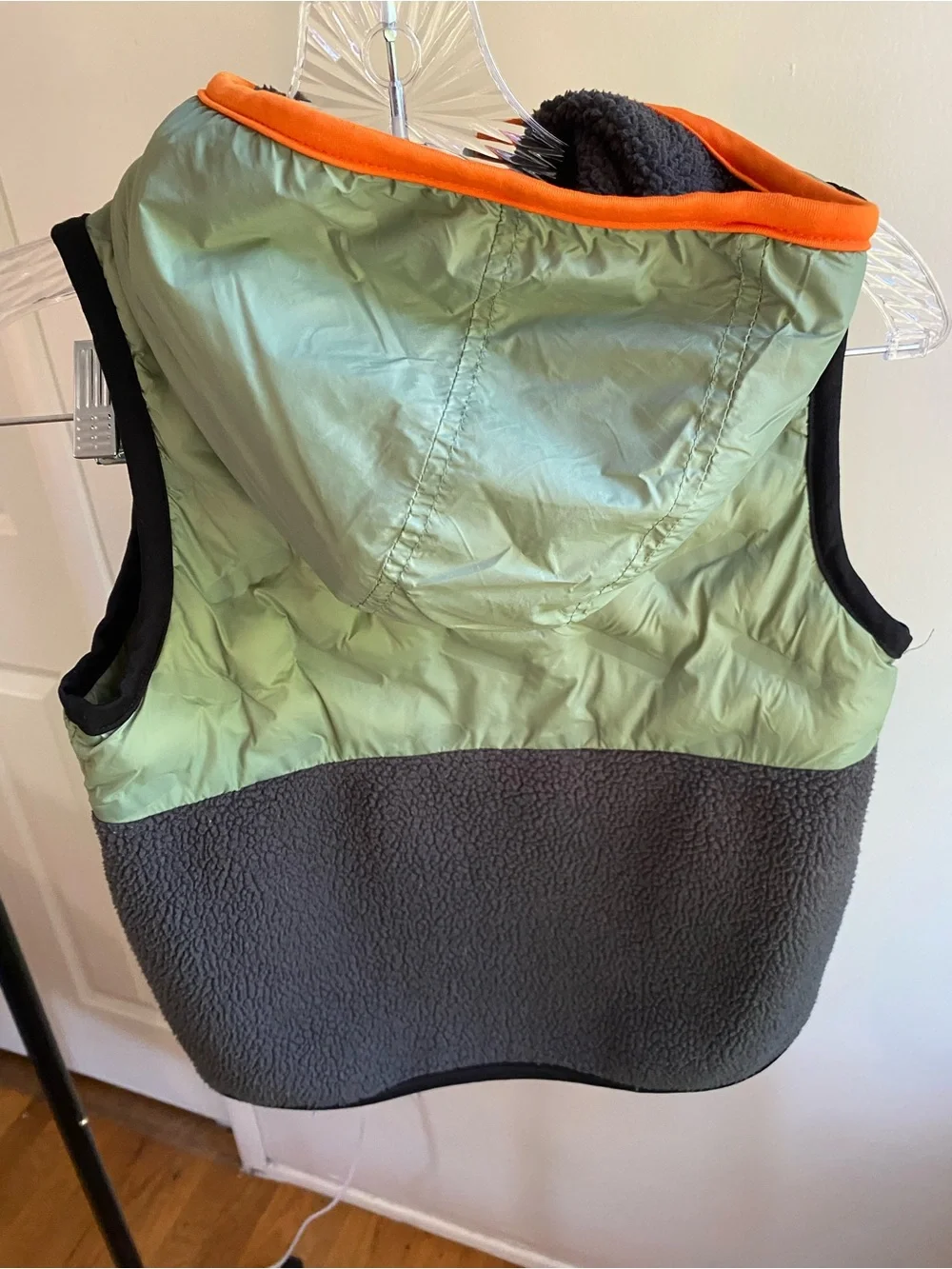 Old Navy Kids Hooded Sherpa Puffer Vest Sz S 6-7